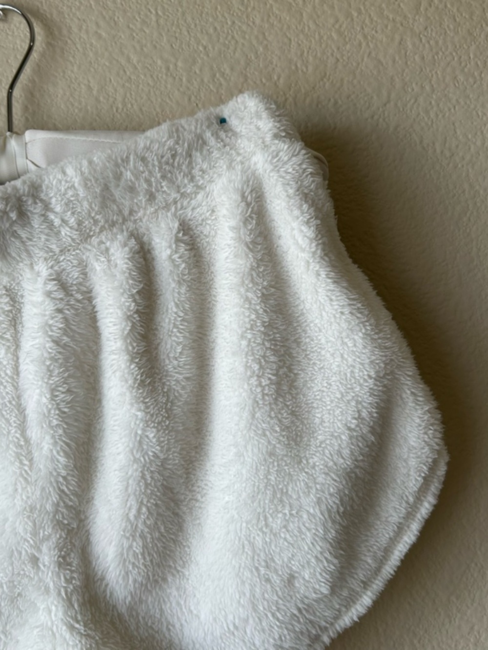 Aerie White Fuzzy Lounge Shorts XSmall - Picture 10 of 11